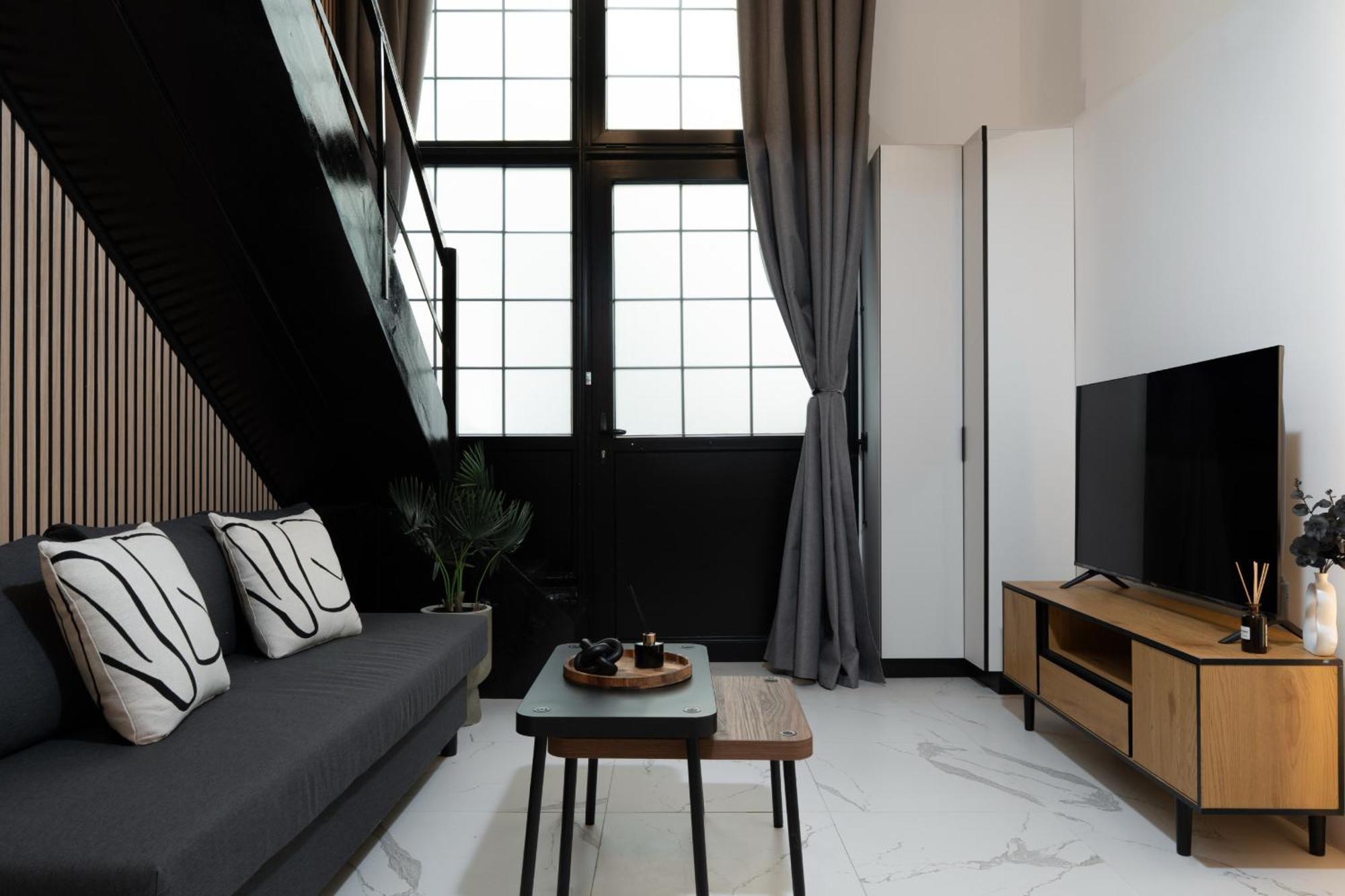 Apartment Modern 2bdr Retreat In Koukaki Athens